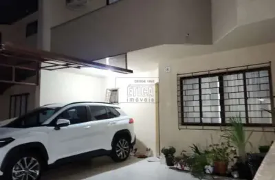 Casa em condomínio fechado com 3 quartos para alugar na rua goiânia, 290, cajuru, curitiba, 120 m2 por r$ 3.900