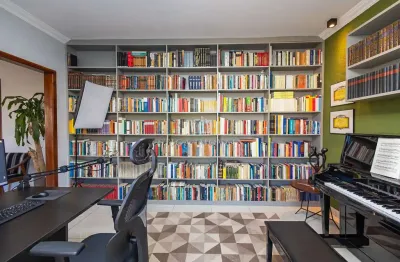 Casa com 5 quartos à venda na rua avelino lucchesi, 130, pilarzinho, curitiba, 232 m2 por r$ 900.000
