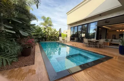 Casa com 4 quartos à venda no Residencial Vale das Araras, Rio Verde 