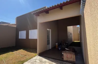 Casa geminada com 2 quartos  a venda setor das brisas jataí go,parte alta da cidade