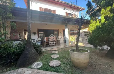 Sobrado com 4 dormitórios à venda, 320 m² por R$ 1.500.000,00 - São Benedito - Pindamonhangaba/SP