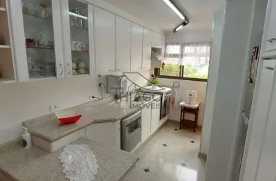 Apartamento a venda 3 dormitórios um deles suite, todos com sacada, duas vagas e com fácil acesso a