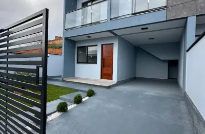 Sobrado com 3 quartos sendo 1 suíte garagem coberta