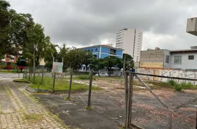 Terreno à venda na Rua Brigadeiro Franco, Mercês, Curitiba