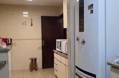 Casa 4 quartos 3 banheiros no capão raso em curitiba