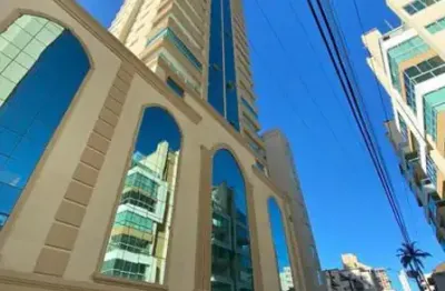 Apartamento com 3 quartos à venda na Rua 137, 274, Centro, Itapema