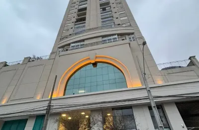 Alugo estudo todo mobiliado no centro de curitiba em frente a ufpr