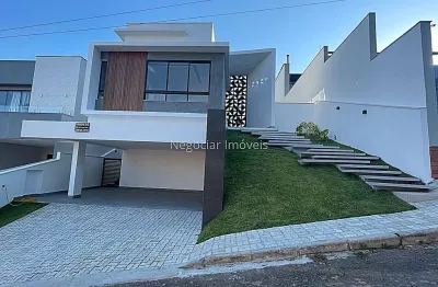 Casa com 4 quartos à venda na Rua Investigador Fernando Miranda Steves, Novo Horizonte, Juiz de Fora