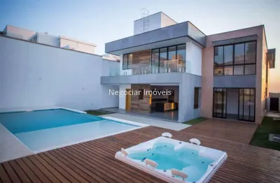 Casa com 3 quartos à venda na Rua Deputado Lahyr Tostes, Spina Ville II, Juiz de Fora