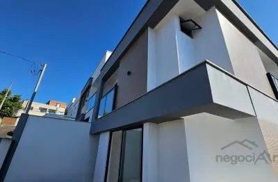 Casa com 2 quartos à venda na Rua Regente, Santana, Juiz de Fora