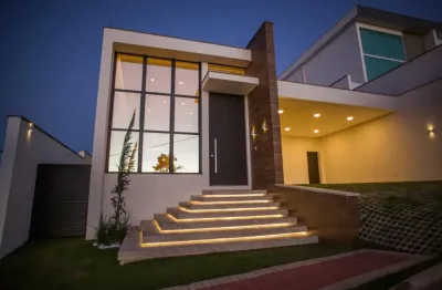 Casa em condomínio fechado com 3 quartos para alugar na Rua Deputado Lahyr Tostes, Spina Ville II, Juiz de Fora