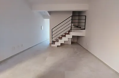 Casa com 2 quartos à venda na Rua Frizero, Parque Independência III, Juiz de Fora