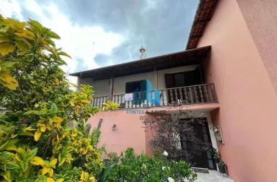 Casa triplex com 4 quartos e quintal com frutíferas à venda, 305 m² por r$ 949.900 - boa vista - juiz de fora/mg