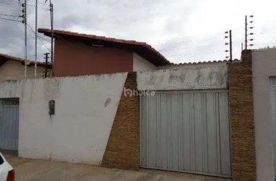 Casa residencial 6 quartos, sendo 2 suítes, com terraço à venda no bairro centro, teresina