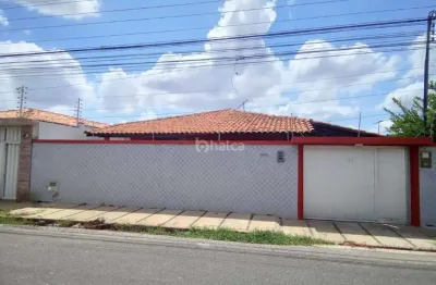 Casa Residencial para aluguel, no bairro Acarape, Teresina/PI
