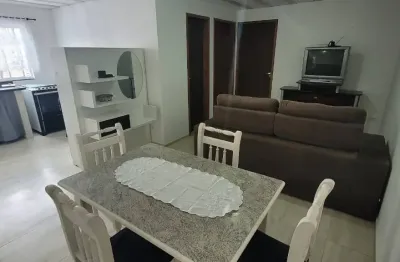 Apartamento p/ temporada a 80 metros do mar, ótima localização