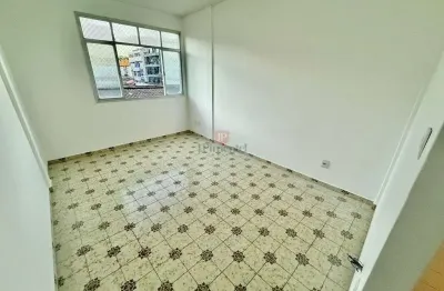 Apartamento a venda em jardim camburi, proximo a praia, com tamanho impar.