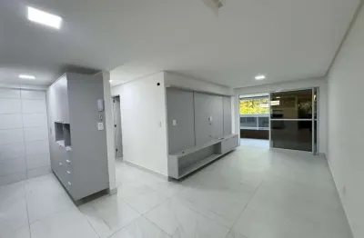 Apartamento à venda com 2 quartos sendo 1 suíte em ponta de campina, cabedelo/pb