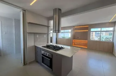 Belíssima cobertura duplex com vista para o mar no jardim oceania.