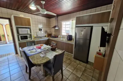 Casa com 4 quartos à venda na Avenida Cláudio Zacchi, 235, Passa Vinte, Palhoça