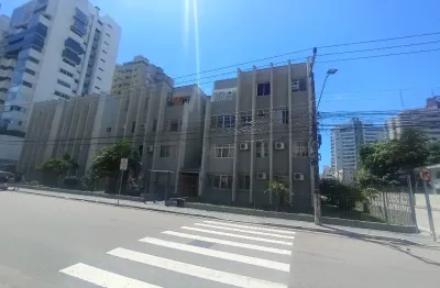 Apartamento 3 dormitórios, 1 banheiro, 1 lavabo e uma vaga de garagem no bairro campinas, são josé - sc
