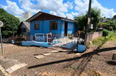 Casa à venda na Rua Antônio Ascari, 270, Cristo Rei, Pato Branco