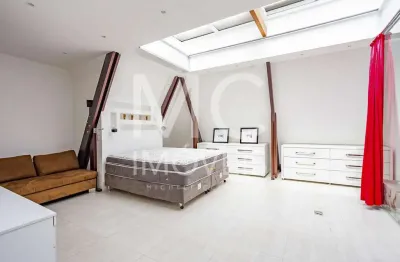 Cobertura triplex com 195.0 m², à venda no bairro batel.