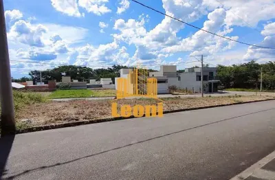 Terreno de esquina com excelente topografia no colinas do alegre