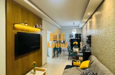 Casa recém reformada com muito porcelanato e belíssima decoração