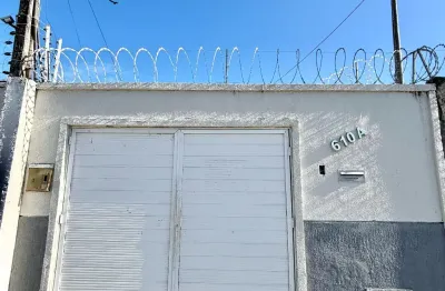 Casa com 3 quartos à venda no Lagoa Redonda, Fortaleza 