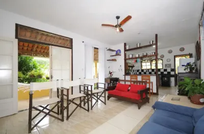 À venda: casa com 6 quartos sendo 4 suítes em terreno de 907 m² em josé gonçalves, armação dos búzios