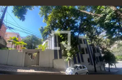 Apartamento padrão , 3 quartos , 1 suite, 1 banheiro , 1 vaga na garagem,  cozinha