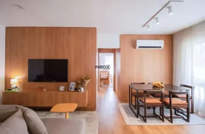 Apartamento totalmente reformado 2 dormitórios, garagem e elevador