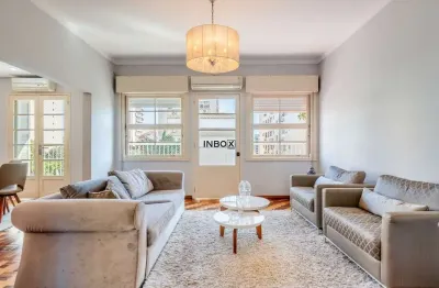 Apartamento de 187m², 3 dormitórios, 1 suíte e 2 vagas - totalmente reformado