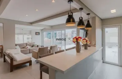 Cobertura exclusiva com piscina e churrasqueira - 1 vaga e muito espaço