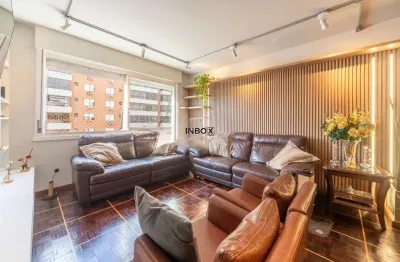 Apartamento reformado com 115m², 3 dormitórios, 1 suíte e vaga de garagem