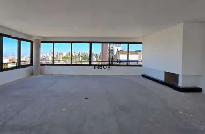 Alto padrão construtivo, 3 dormitórios em andar alto no bairro petrópolis em porto alegre.