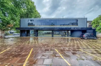 Prédio comercial de 1.290m² em local estratégico com 20 vagas