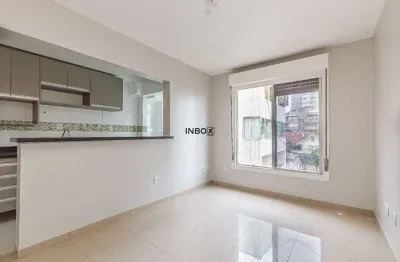 Apartamento no bairro auxiliadora, de 2 quartos, lavabo e 1 vaga em porto alegre.
