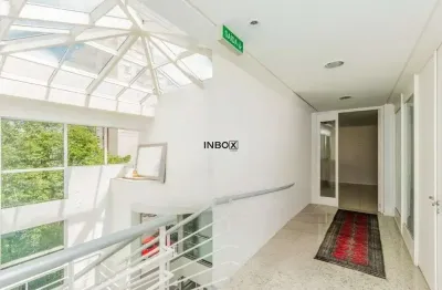 Prédio comercial para locação no bairro santana em porto alegre.