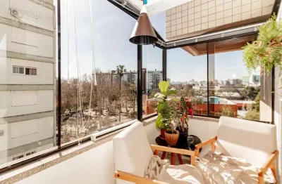 Apto 02 quartos 1 vaga com 65m² no bairro menino deus em porto alegre.