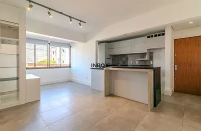 Apartamento com 3 quartos à venda na Rua Roque Calage, 400, Passo da Areia, Porto Alegre