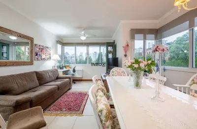 Apartamento com 81 m², 2 dormitórios, 1 suíte, 2 vagas lado a lado