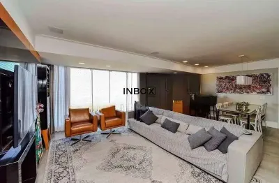 Apartamento de 130 m² de área privativa, mobiliado, com 3 dormitórios, 3 suítes, 2 vagas