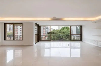 Apartamento de alto padrão, com 162m² de área privativa, semimobiliado, 3 dormitórios, 3 suítes, 3 vagas