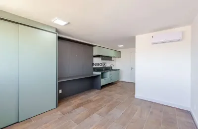 Excelente studio semimobiliado,novo,com infra no coração da cidade baixa !