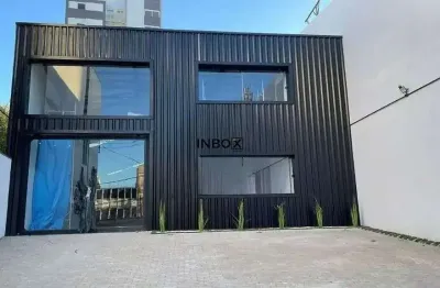 Depósito com 310m2 priv. e área total 470m2, com estacionamento e segurança