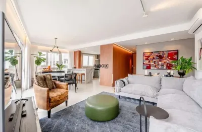 Apartamento decorado com 115m² de área privativa, semimobiliado, 2 dormitórios, 1 suíte, 2 vagas