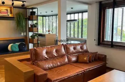 Apartamento Reformado com 112m², 3 Dormitórios, Suíte e 2 Vagas