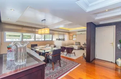 Apartamento com 138m² privativos, totalmente mobiliado, 3 dormitórios, 1 suíte com closet, 1 vaga